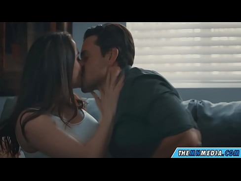 ❤️ Ρομαντικό σεξ με μια καλή μαμά με πλούσιο στήθος ❌ Σεξ βίντεο ❤